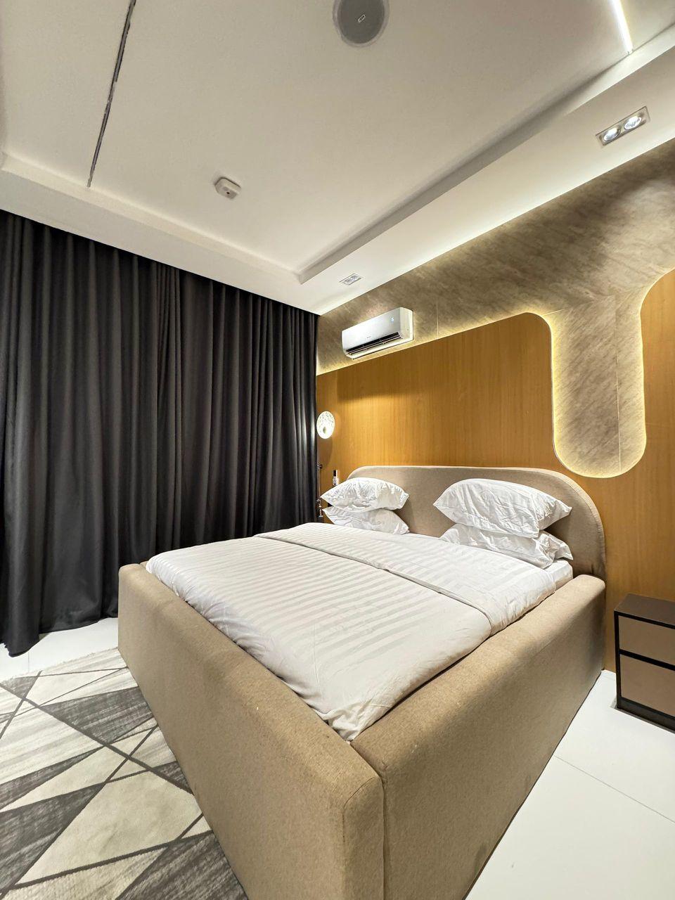 BIG BALL TWO BEDROOM APARTMENT